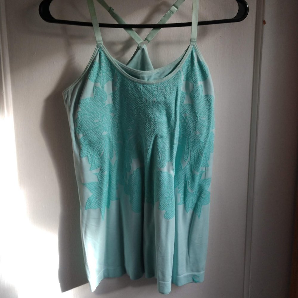 yoga workout tank medium